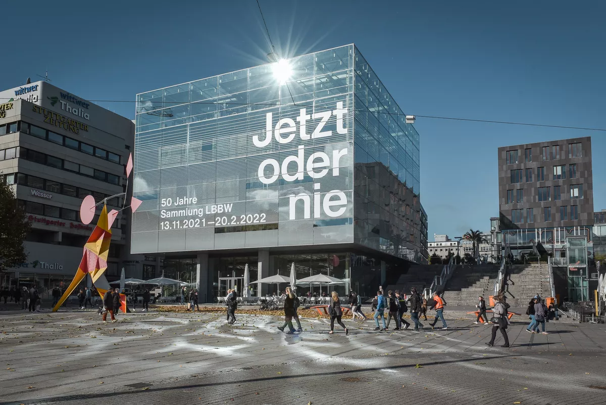 Beklebte Fassade in Stuttgart Königsstraße