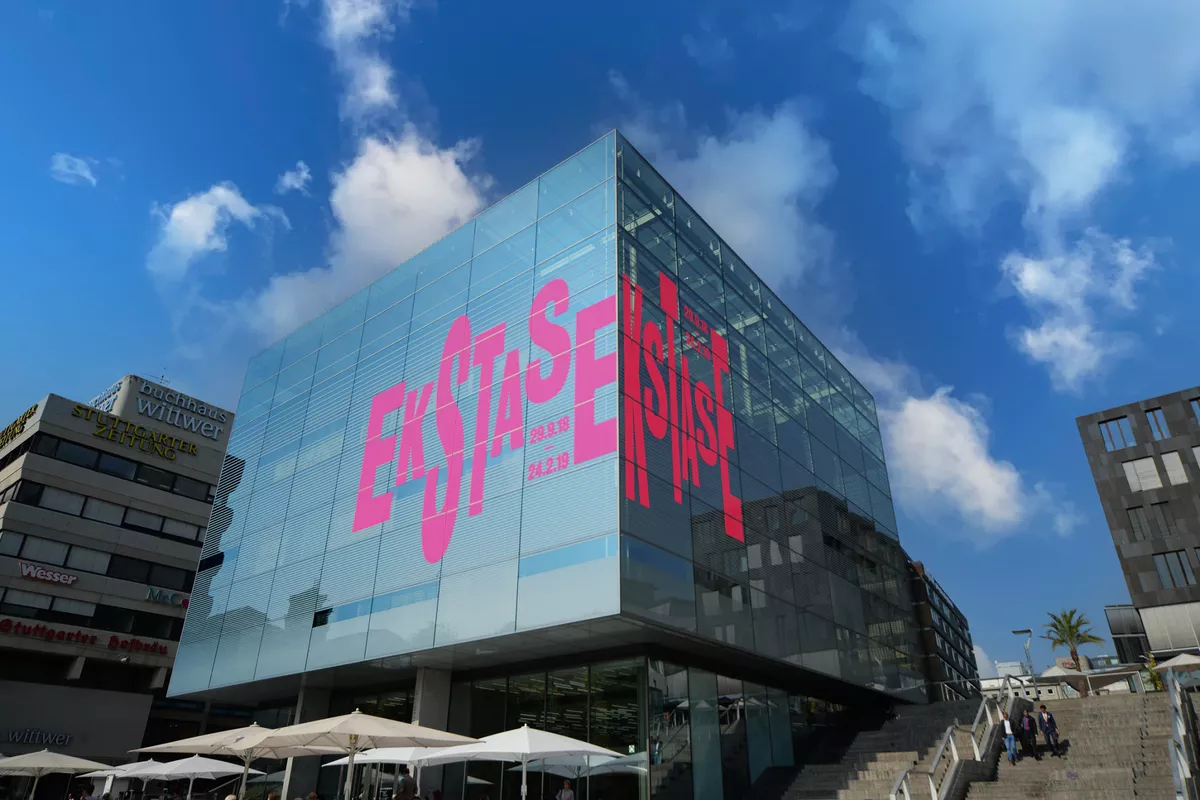 Beklebte Fassade des Kunstmuseum Stuttgart