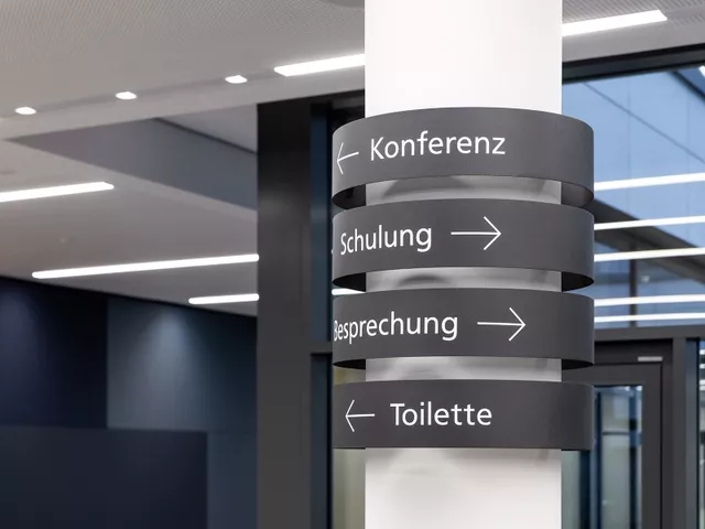 Leitsystem pulverbeschichtet S&auml;ule