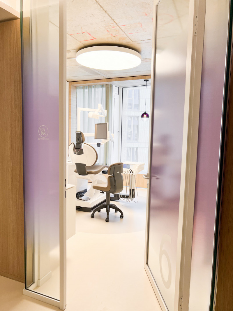 Farbige Folie als Sichtschutz