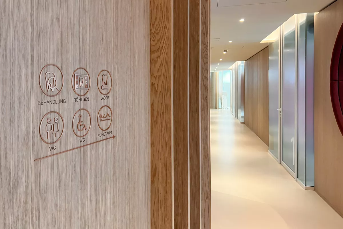 Leitsystem aus Bronze Arona Ulm