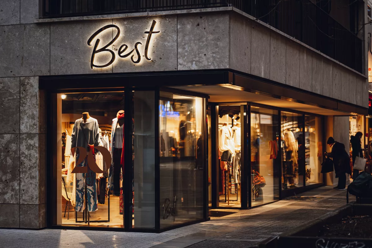 LED Reklame bei Best Stuttgart