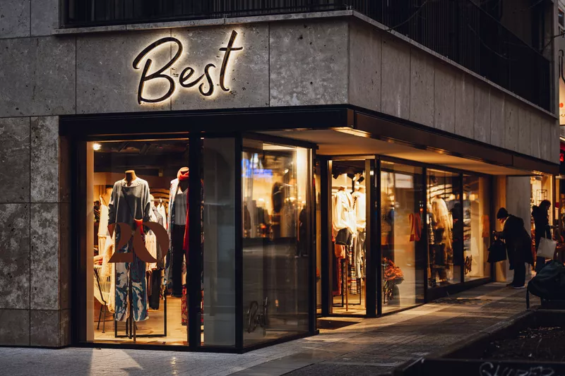 LED Reklame bei Best Stuttgart