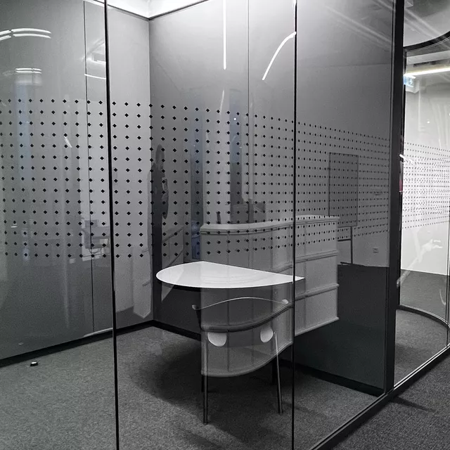 Folienbeklebung in Stuttgarter B&uuml;ro