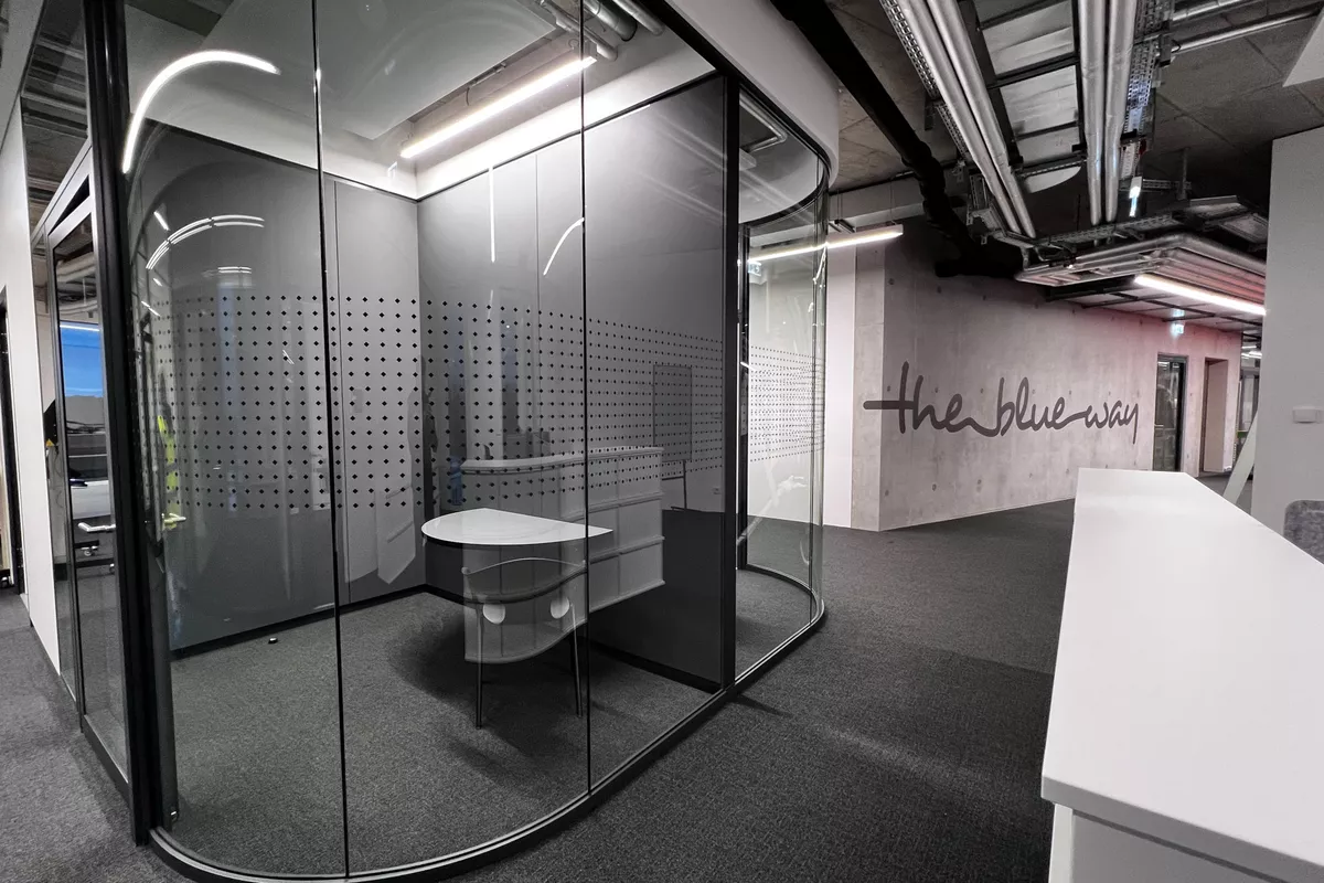 Bürobeschriftung bei Dress und Sommer in Stuttgart