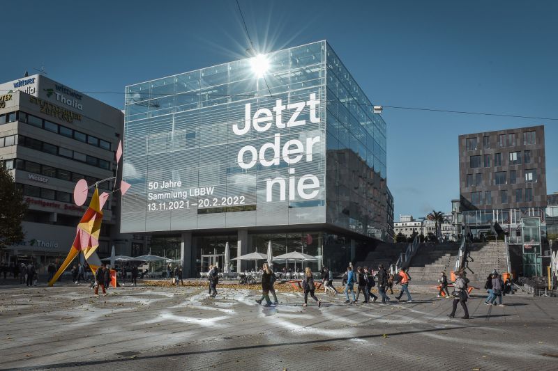Beklebte Fassade in Stuttgart Königsstraße