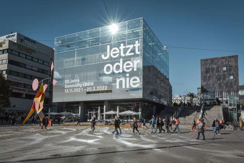 Beklebte Fassade in Stuttgart Königsstraße