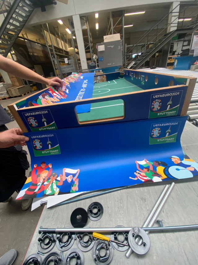 UEFA 2024 Branding eines Tischkickers